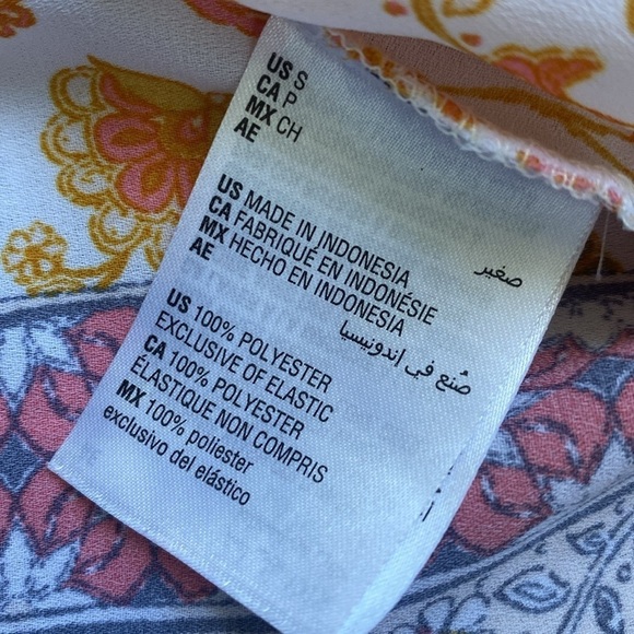 Style and Co boho flutter blouse with smocking. - Picture 7 of 12